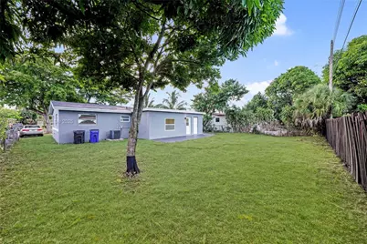 4290 NW 38th Ave, Lauderdale Lakes, FL 33309 - Photo 31