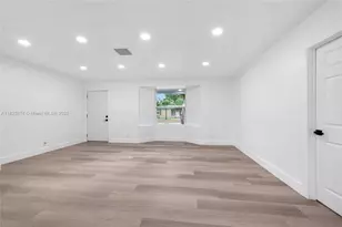 4290 NW 38th Ave, Lauderdale Lakes, FL 33309 - Photo 5