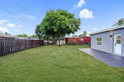 4290 NW 38th Ave, Lauderdale Lakes, FL 33309 - Photo 29