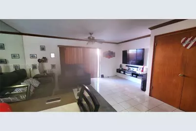 8085 NW 8 St #6, Unincorporated Dade County, FL 33126 - Photo 17