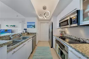 110 Washington Ave, Miami Beach, FL 33139 - Photo 5