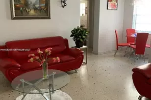 1442 NW 1st St, Miami, FL 33125 - Photo 5