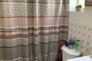 1442 NW 1st St, Miami, FL 33125 - Photo 7