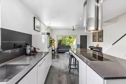 208 Jefferson Avenue #112, Miami Beach, FL 33139 - Photo 13