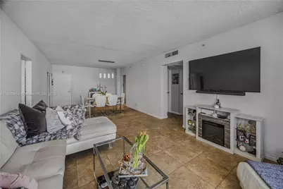 3000 S Ocean Dr #702, Hollywood, FL 33019 - Photo 9