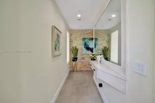 346 N Elm St, Hollywood, FL 33019 - Photo 47