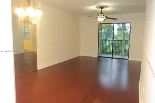 10605 NW 11th St, Pembroke Pines, FL 33026 - Photo 9