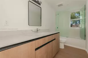 824 SE 12th Ct, Fort Lauderdale, FL 33316 - Photo 21