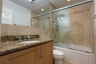 530 NE 15th Ct, Fort Lauderdale, FL 33304 - Photo 9