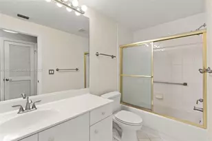 7727 Southampton Terrace, Tamarac, FL 33321 - Photo 25