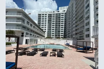 5401 Collins Ave #1432, Miami Beach, FL 33140 - Photo 3