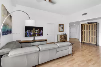 1250 S Miami Ave #2401, Miami, FL 33130 - Photo 3