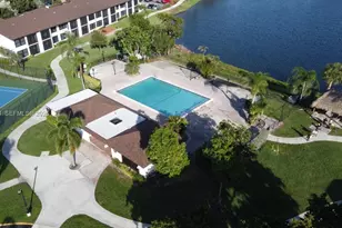 213 Lake Pointe Dr, Oakland Park, FL 33309 - Photo 27