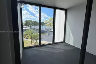 213 Lake Pointe Dr, Oakland Park, FL 33309 - Photo 13