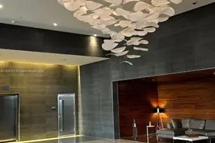 68 SE 6th St, Miami, FL 33131 - Photo 39