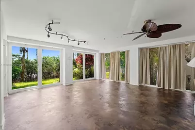 5843 Paradise Point Dr, Palmetto Bay, FL 33157 - Photo 9
