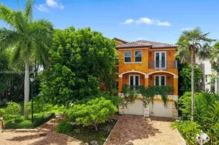 5843 Paradise Point Dr, Palmetto Bay, FL 33157 - Photo 1