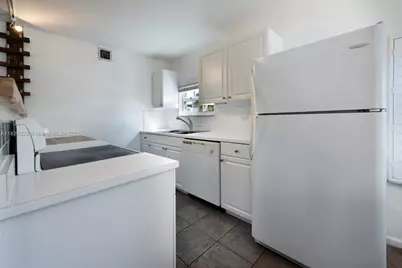 1405 Miami Rd #20, Fort Lauderdale, FL 33316 - Photo 11