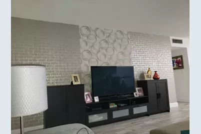 900 NE 12th Ave #302, Hallandale Beach, FL 33009 - Photo 11