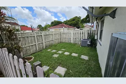 1105 San Remo Cir, Homestead, FL 33035 - Photo 39