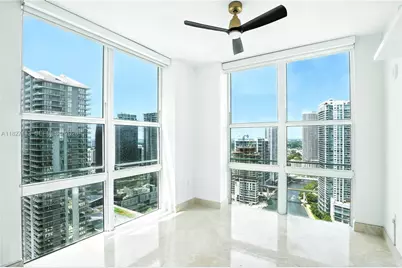 31 SE 5th St #4021, Miami, FL 33131 - Photo 5