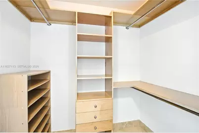 31 SE 5th St #4021, Miami, FL 33131 - Photo 13