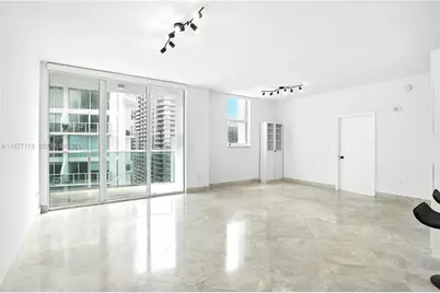 31 SE 5th St #4021, Miami, FL 33131 - Photo 5