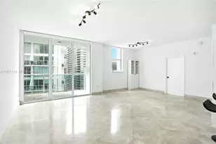 31 SE 5th St, Miami, FL 33131 - Photo 5