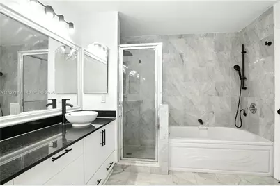 31 SE 5th St #4021, Miami, FL 33131 - Photo 11