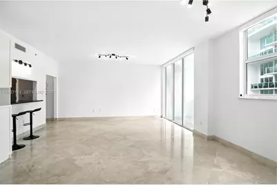 31 SE 5th St #4021, Miami, FL 33131 - Photo 3
