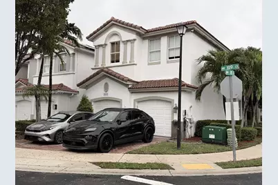8513 NW 109th Ct, Doral, FL 33178 - Photo 3