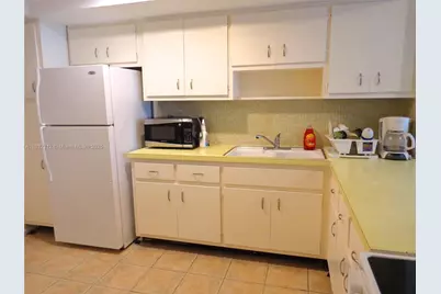 1301 NE Miami Gardens Dr #621W, Miami, FL 33179 - Photo 9