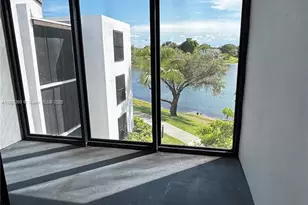 212 Lake Pointe, Oakland Park, FL 33309 - Photo 5