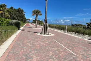 5005 Collins Ave, Miami Beach, FL 33140 - Photo 13