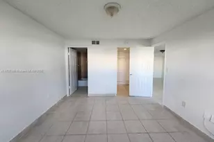 6060 W 21st Ct, Hialeah, FL 33016 - Photo 11