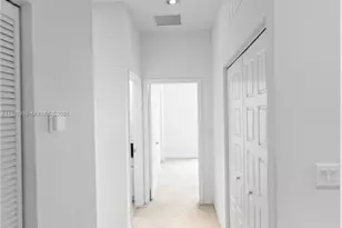 878 NE 191st St, Miami, FL 33179 - Photo 39