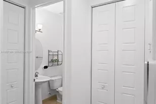 878 NE 191st St, Miami, FL 33179 - Photo 29