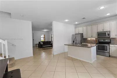 878 NE 191st St, Miami, FL 33179 - Photo 3
