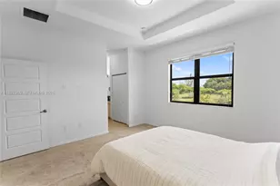 878 NE 191st St, Miami, FL 33179 - Photo 41