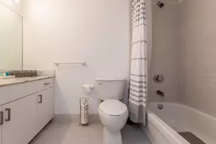 1200 Brickell Bay Dr, Miami, FL 33131 - Photo 19