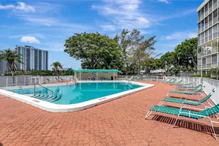 2905 Point E Dr, Aventura, FL 33160 - Photo 35