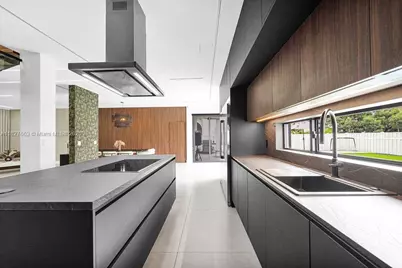 10746 Charleston Pl, Cooper City, FL 33026 - Photo 15