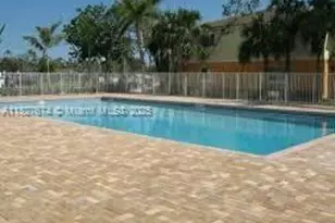 3690 N 56th Ave, Hollywood, FL 33021 - Photo 15