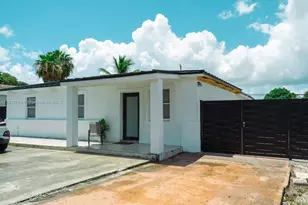 90 E 41st St, Hialeah, FL 33013 - Photo 9