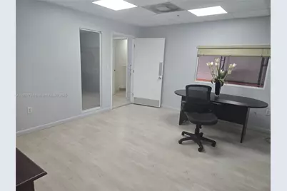 8574 NW 61st St, Miami, FL 33195 - Photo 5