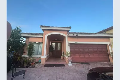 330 N Deerfield Ave, Deerfield Beach, FL 33441 - Photo 1