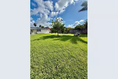 9740 Sterling Dr #N/A, Cutler Bay, FL 33157 - Photo 11