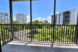 3475 N Country Club Dr, Aventura, FL 33180 - Photo 27