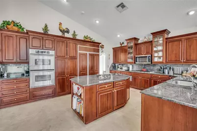 7562 NW 51st Pl, Coral Springs, FL 33067 - Photo 5