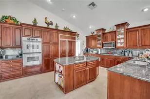 7562 NW 51st Pl, Coral Springs, FL 33067 - Photo 5